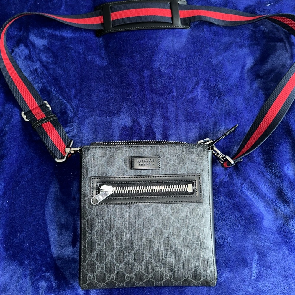 Gucci Men’s Handbag